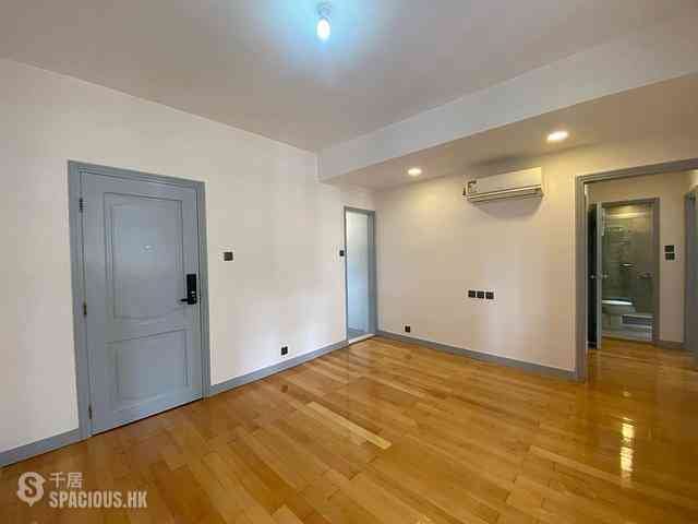Wan Chai - Tak On Mansion 02
