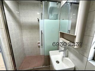Sai Ying Pun - Kwan Yick Building 03