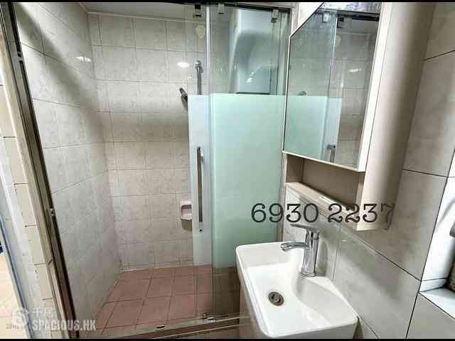 Sai Ying Pun - Kwan Yick Building 03