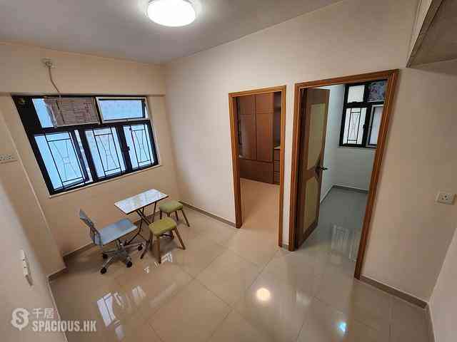 Sai Ying Pun - The First Building 01