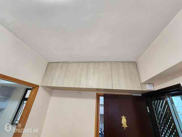 Sai Ying Pun - The First Building 03