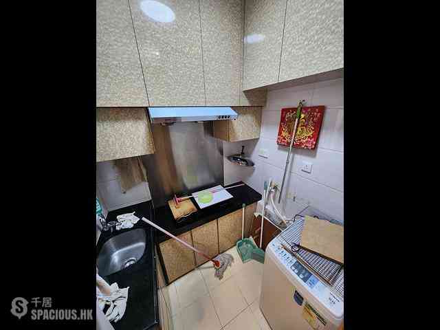 Sai Ying Pun - The First Building 07