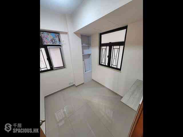 Sai Ying Pun - The First Building 10