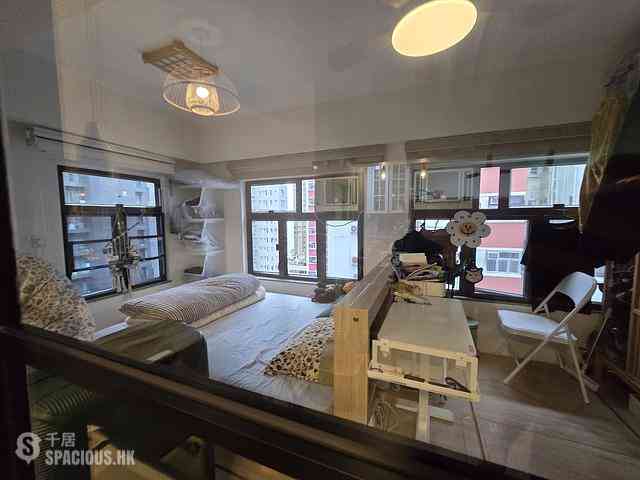 Kennedy Town - Luen On Apartments 01