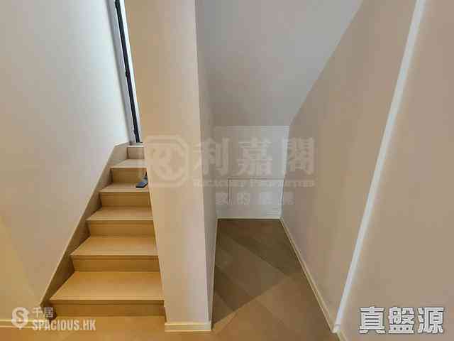 Clear Water Bay - Mount Pavilia Block 1 05
