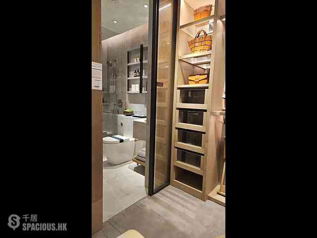 Central - Central Residence by the Park 03