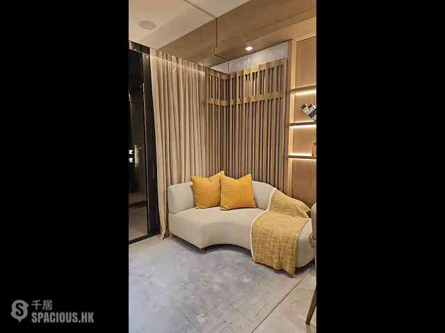 Central - Central Residence by the Park 05