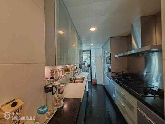 Tai Hang - The Legend Block 2 13