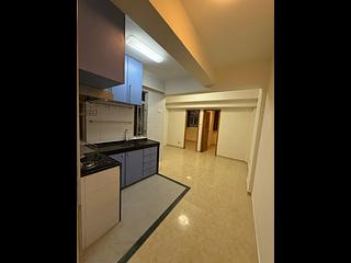 Mong Kok - Kwong Yuen Building 02