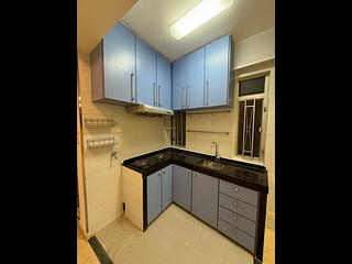 Mong Kok - Kwong Yuen Building 03