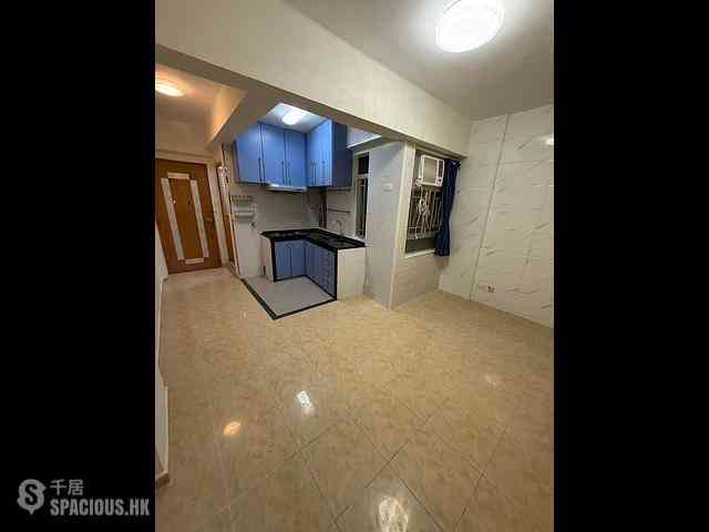 Mong Kok - Kwong Yuen Building 04