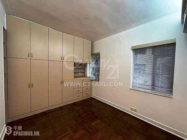 Mid Levels Central - Welsby Court 02