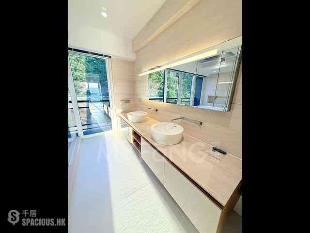 Repulse Bay - The Somerset 11