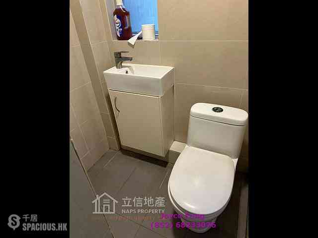 Mid Levels West - Fook Wah Mansions 15