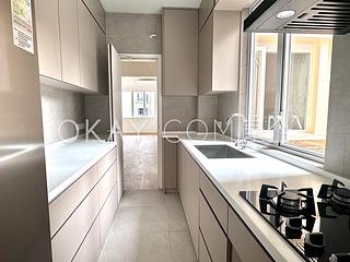 Mid Levels Central - Chenyu Court 04