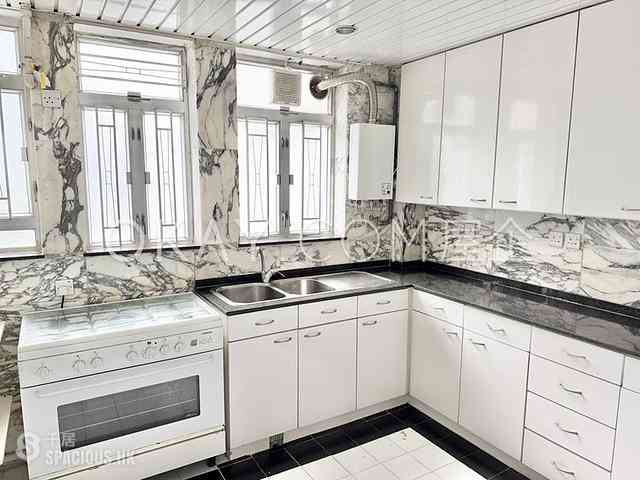Pok Fu Lam - Four Winds Apartment 02