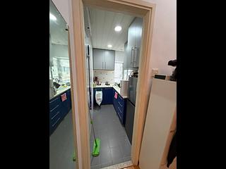 Wan Chai - Vincent Mansion 04