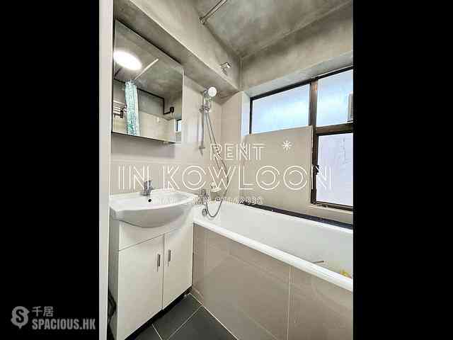 Mong Kok - Kai Wan Building 06