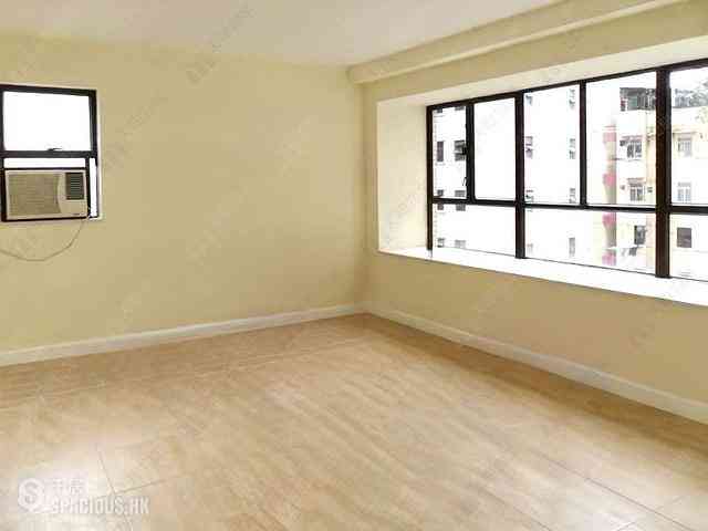 Sai Ying Pun - Ning Yeung Terrace Block A 02