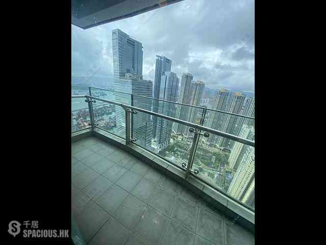 West Kowloon - The Harbourside Block 3 02