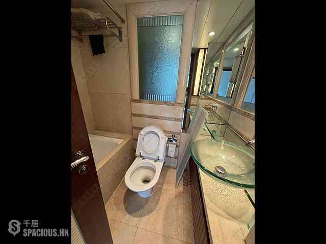 West Kowloon - The Harbourside Block 3 07