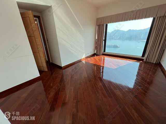 West Kowloon - The Arch Sky Tower (Block 1) 05