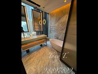 Mid Levels West - The Legacy Phase 1 Tower 2 08