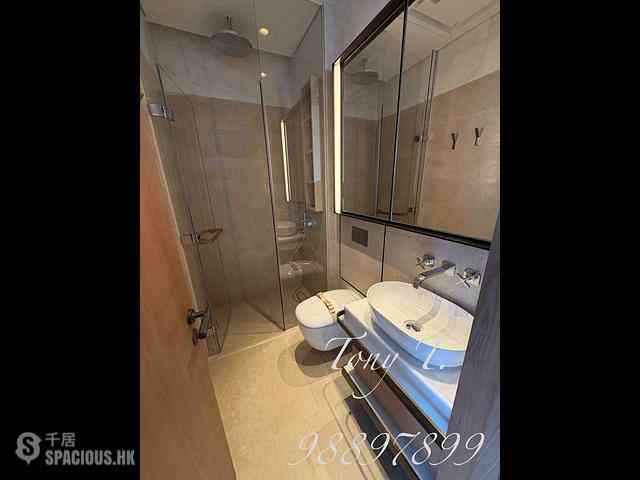 Mid Levels West - The Legacy Phase 1 Tower 2 10