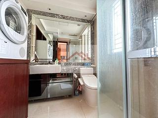 Wan Chai - The Avenue Phase 2 Block 3 05