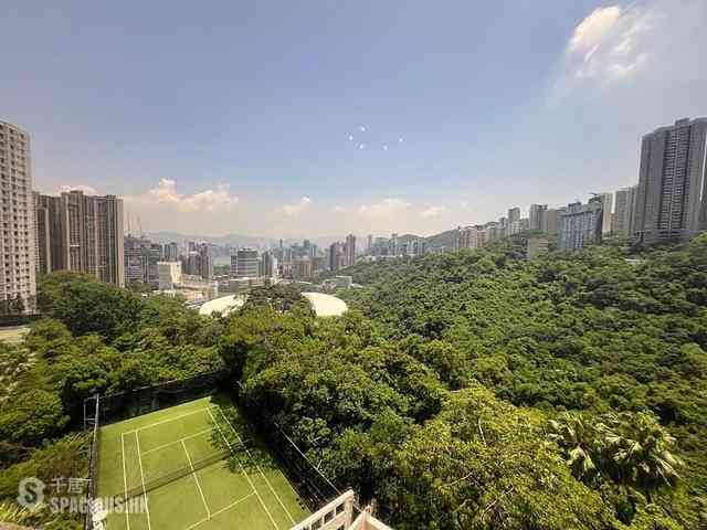 Happy Valley - Broadwood Park 01