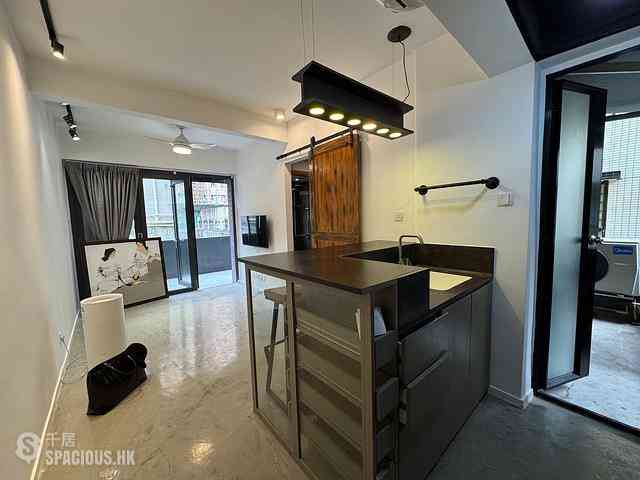 Sheung Wan - Tai Wing House 01