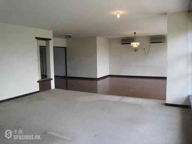 Yuen Long - Leon Court 04