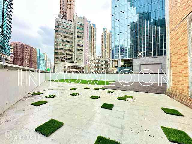 Tai Kok Tsui - Glory Royal Complex Centre Phase 2 Royal Building 02