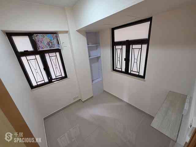 Sai Ying Pun - The First Building 04