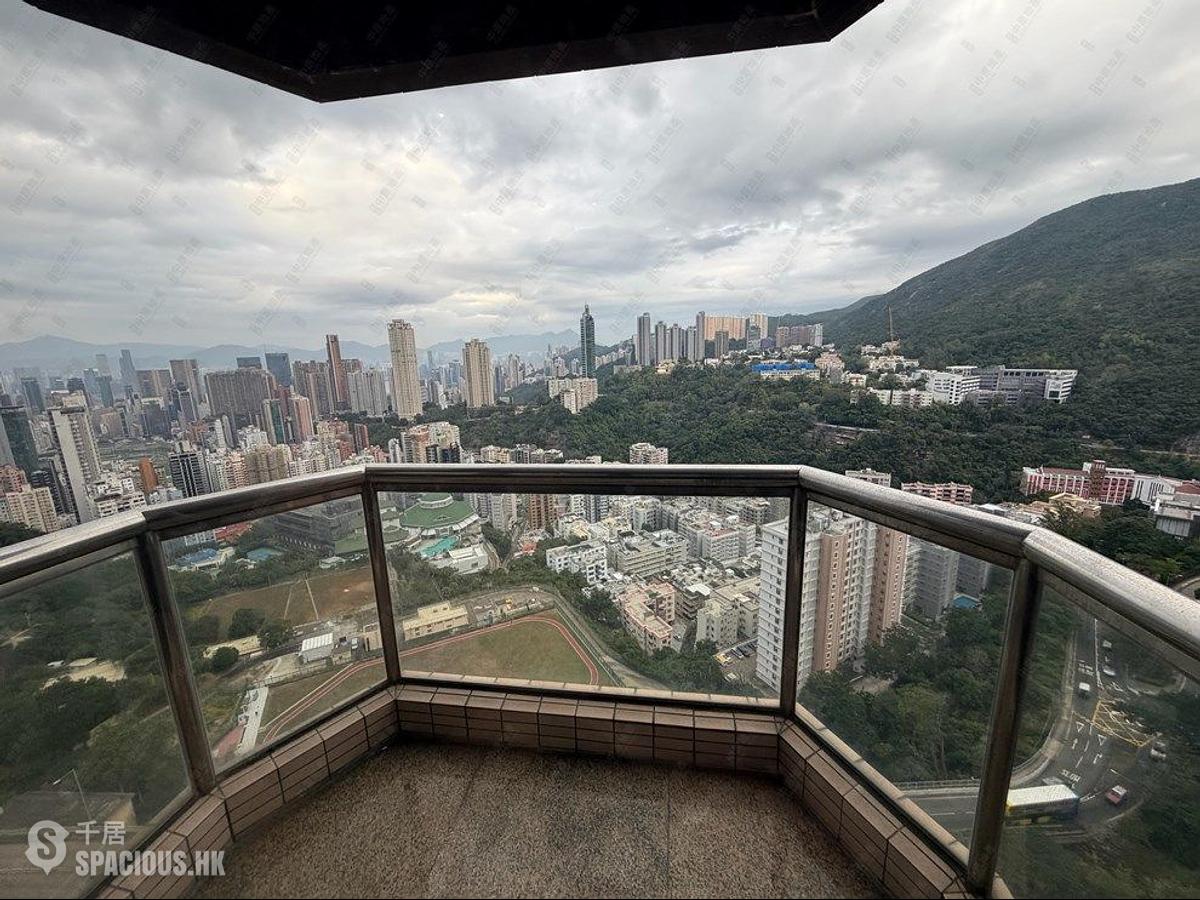 Stubbs Road - Nicholson Tower 01