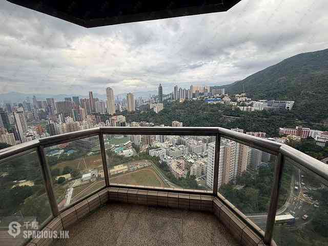 Stubbs Road - Nicholson Tower 01