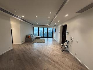 Stubbs Road - Nicholson Tower 03