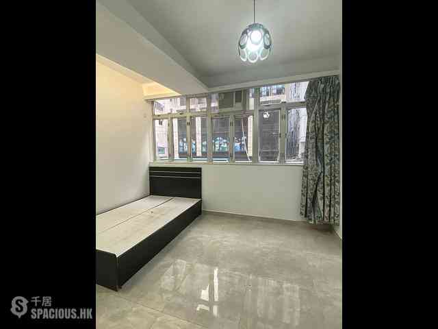 Quarry Bay - Lai Wah Mansion 01