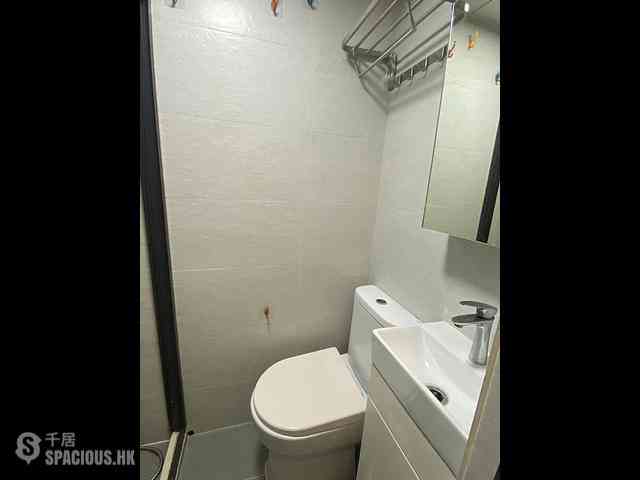 Quarry Bay - Lai Wah Mansion 04