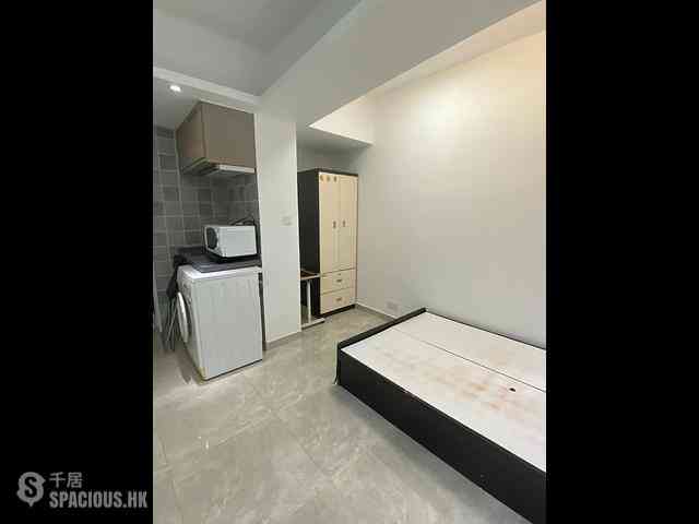 Quarry Bay - Lai Wah Mansion 02