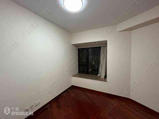 West Kowloon - The Arch Moon Tower (Block 2A) 03