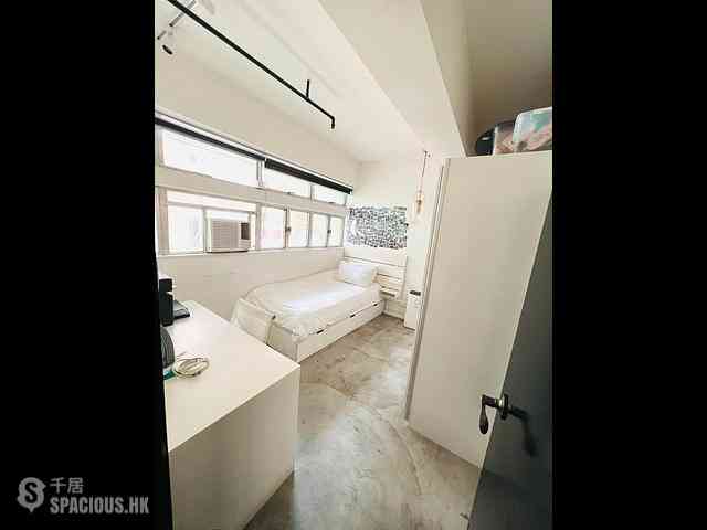 Sai Ying Pun - Siu On Building 05