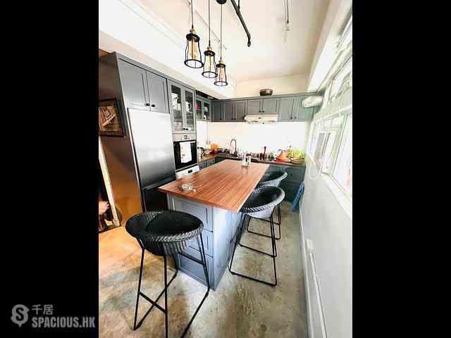 Sai Ying Pun - Siu On Building 06