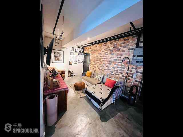 Sai Ying Pun - Siu On Building 08