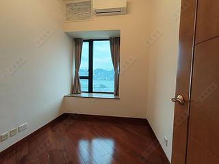 West Kowloon - The Arch Sky Tower (Block 1) 04