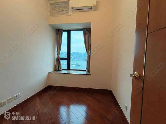 West Kowloon - The Arch Sky Tower (Block 1) 04