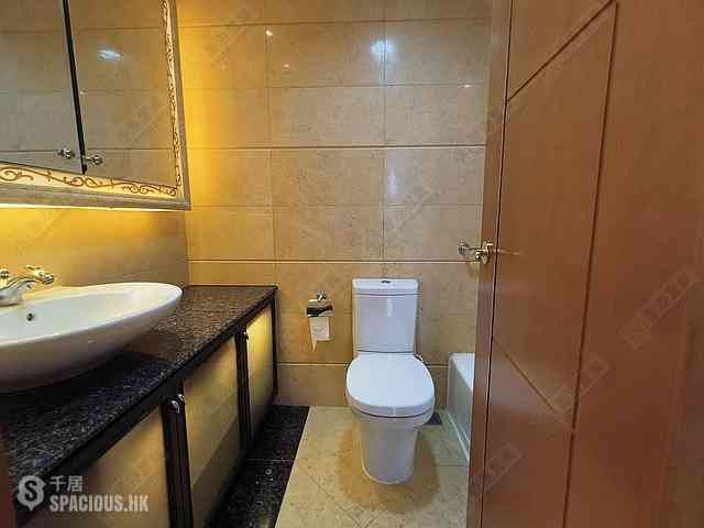 West Kowloon - The Arch Sky Tower (Block 1) 06
