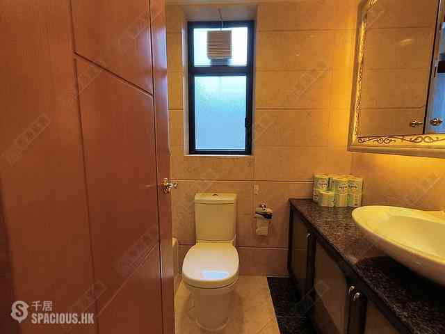 West Kowloon - The Arch Sky Tower (Block 1) 07