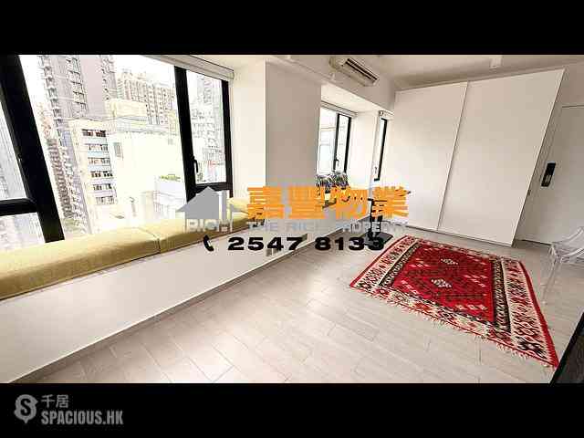 Sai Ying Pun - Hoi Sing Building Block 2 01