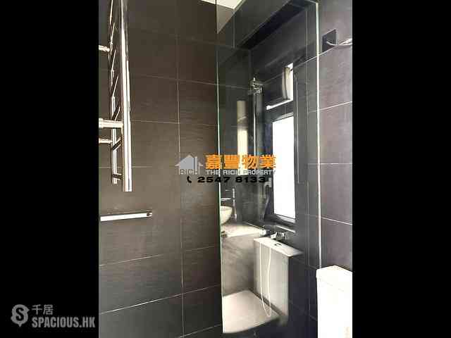 Sai Ying Pun - Hoi Sing Building Block 2 04